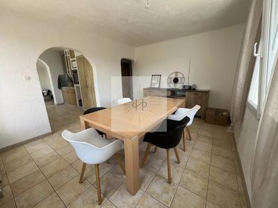 Maison - 92 m² - 5 pièces