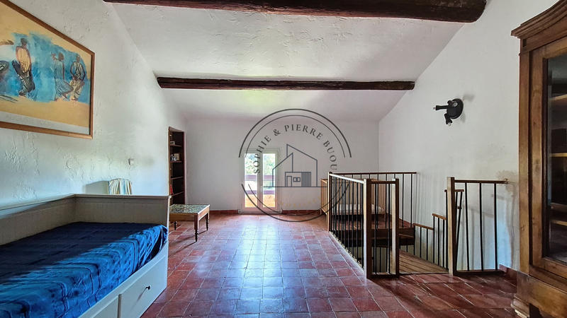 Maison - 450 m² - 19 pièces