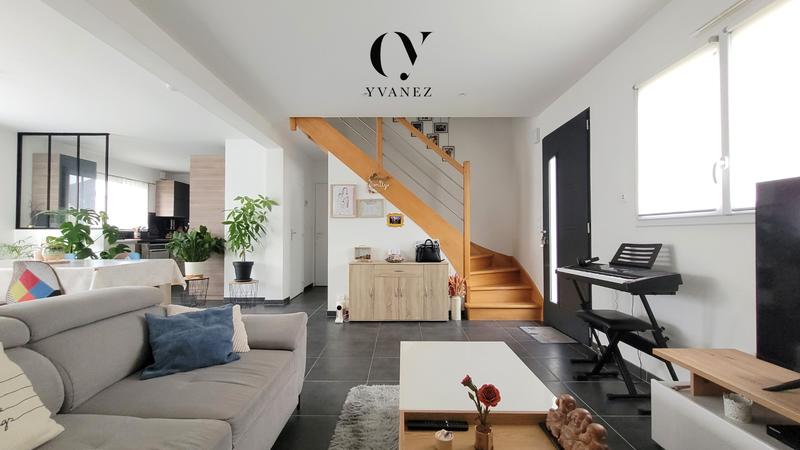 Maison - 107 m² - 6 pièces