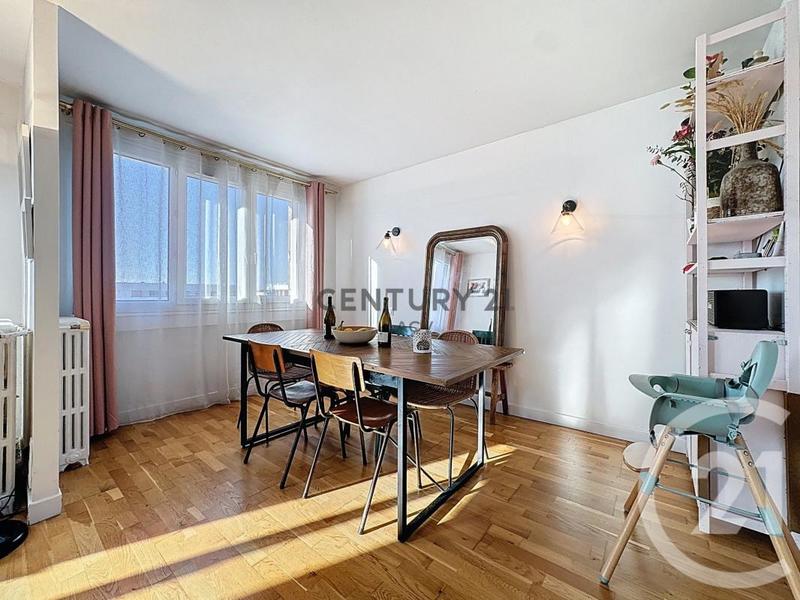 Appartement - 82 m² - 5 pièces