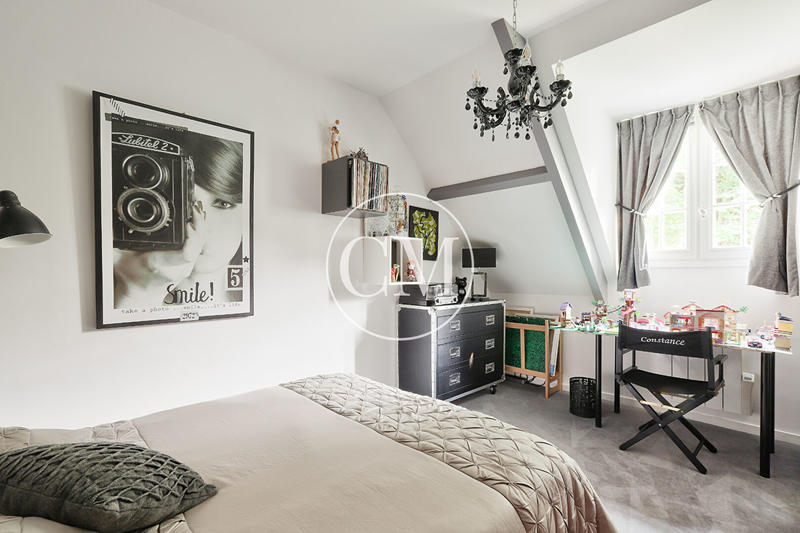 Maison - 271 m² - 7 pièces