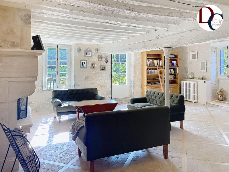 Maison - 405 m² - 11 pièces