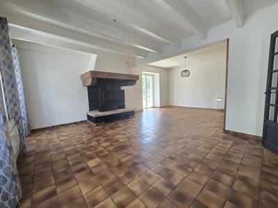 Maison - 296 m² - 6 pièces