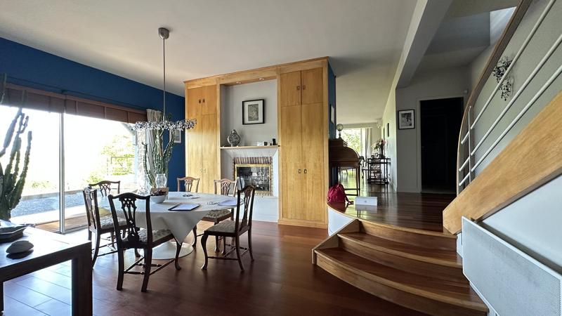 Maison d'architecte - 240 m² - 6 pièces