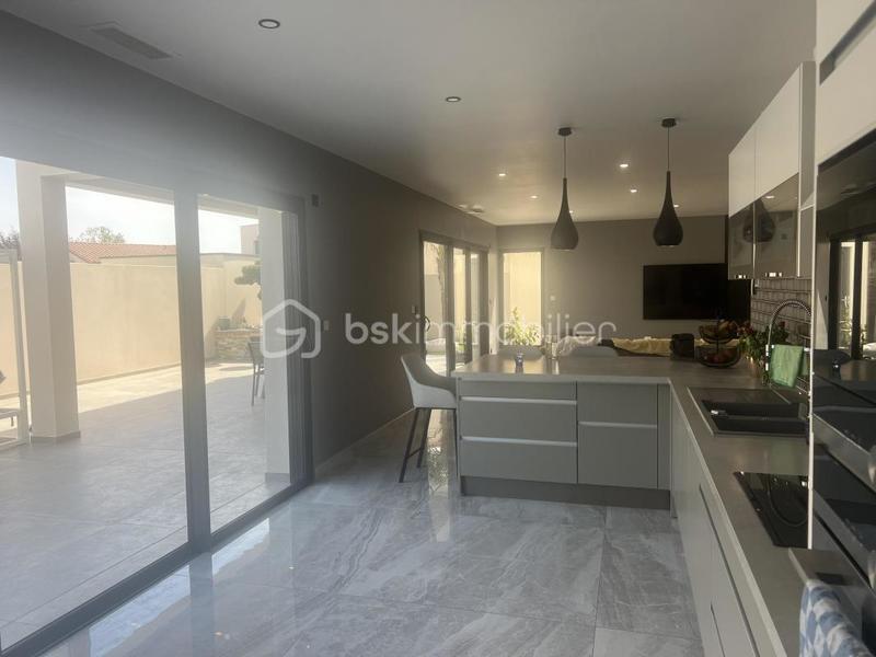 Maison - 170 m² - 5 pièces