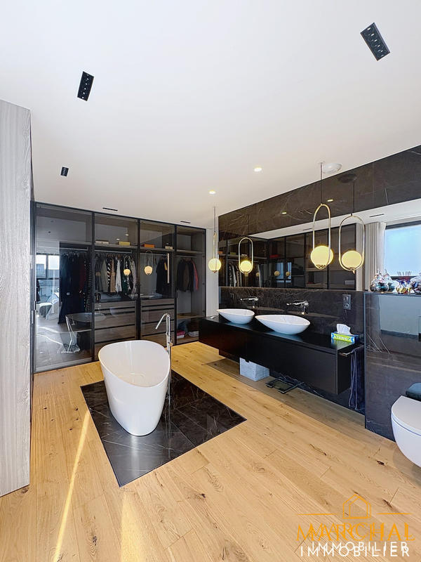 Villa - 202 m² - 5 pièces