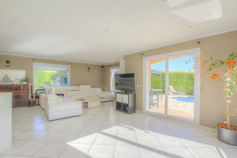 Maison - 160 m² - 5 pièces