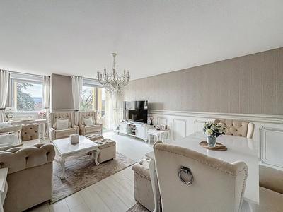 Appartement - 93 m² - 4 pièces