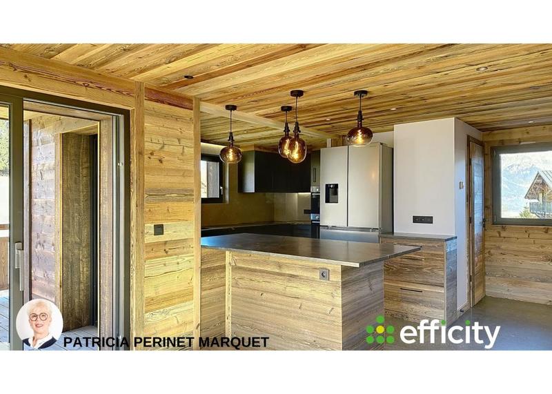 Maison - 216 m² - 7 pièces