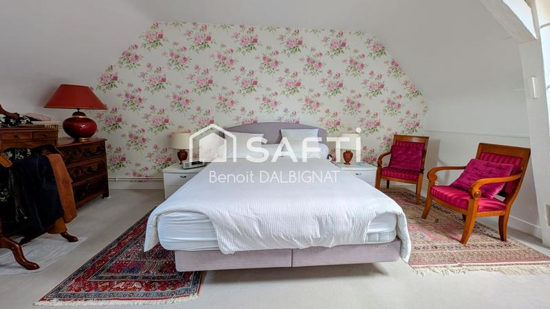 Maison - 302 m² - 7 pièces