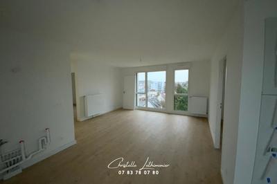 Appartement - 96 m² - 5 pièces