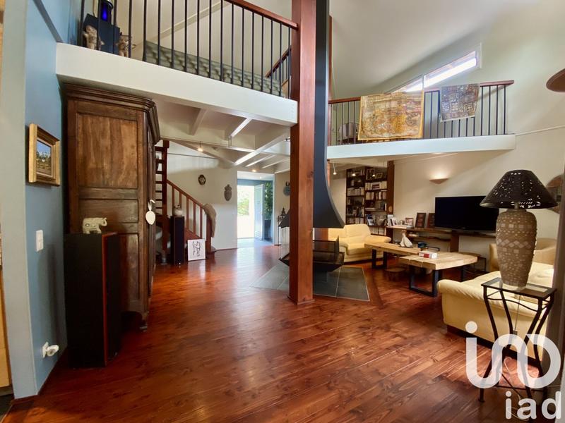 Maison - 245 m² - 7 pièces