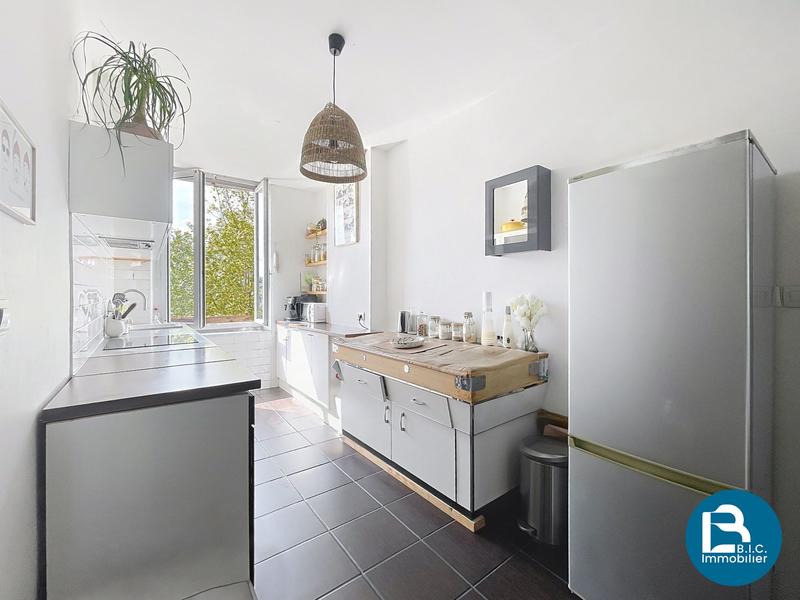 Appartement - 97 m² - 4 pièces