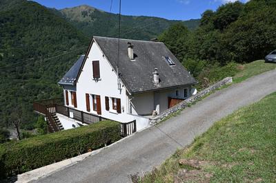 Maison - 131 m² - 9 pièces
