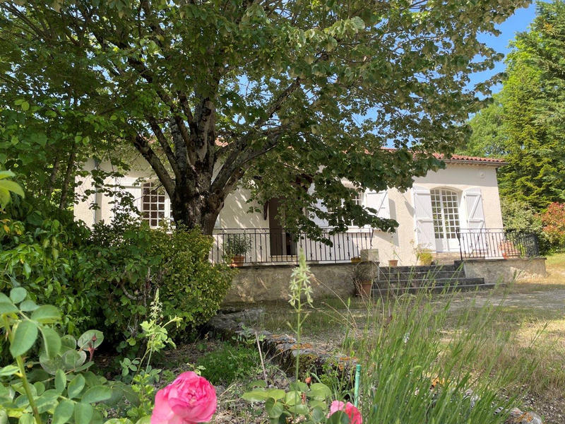 Maison - 94 m² - 6 pièces