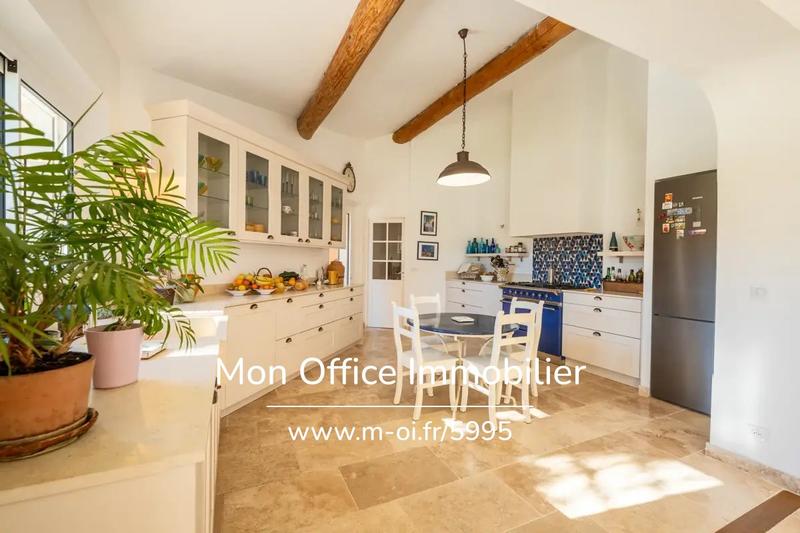 Maison - 224 m² - 7 pièces