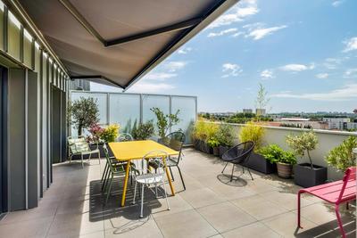 Appartement - 151 m² - 6 pièces