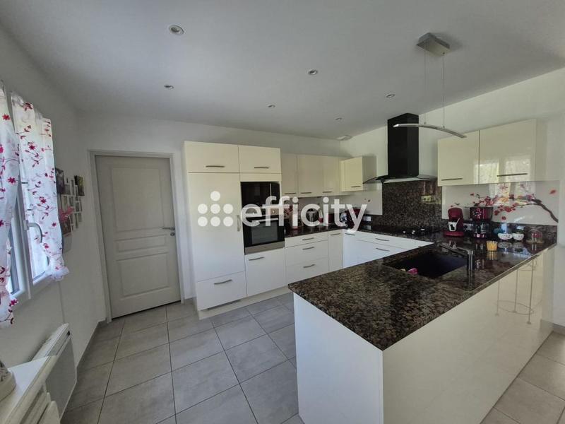 Pavillon - 110 m² - 5 pièces