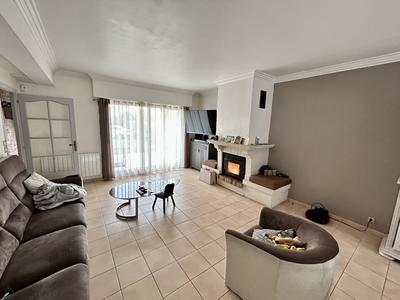 Maison - 150 m² - 8 pièces