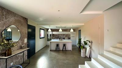 Maison - 98 m² - 4 pièces