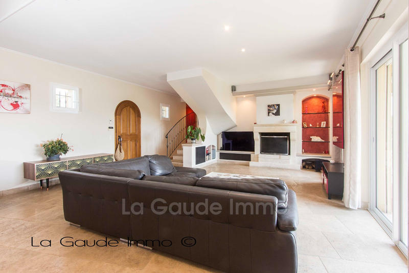 Villa - 198 m² - 7 pièces