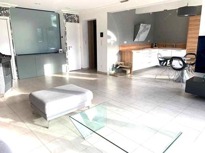 Maison contemporaine - 108 m² - 5 pièces