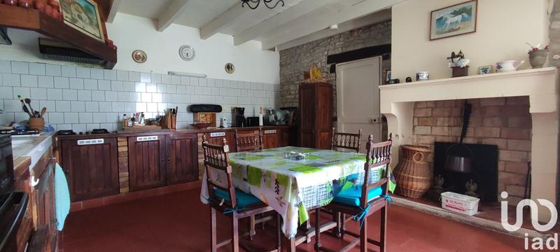 Maison - 214 m² - 8 pièces