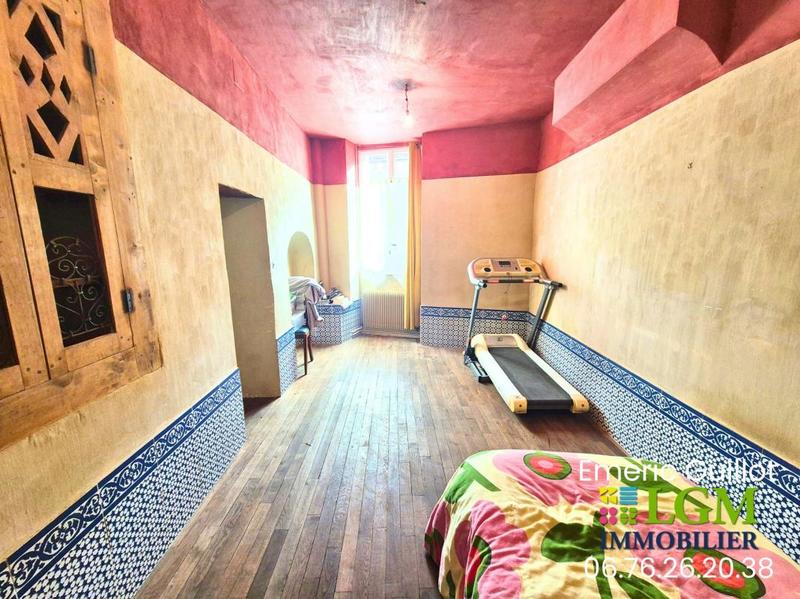 Maison - 185 m² - 6 pièces