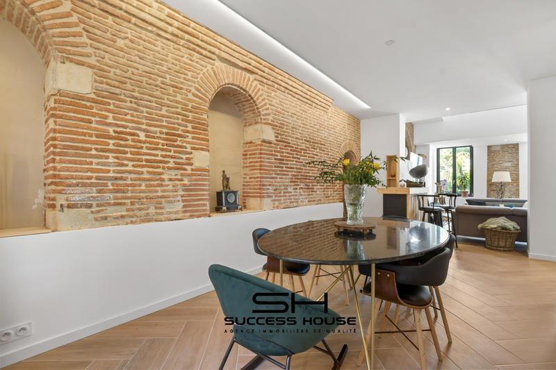 Maison - 293 m² - 7 pièces