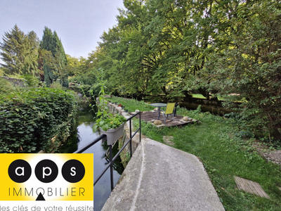 Maison - 300 m² - 10 pièces