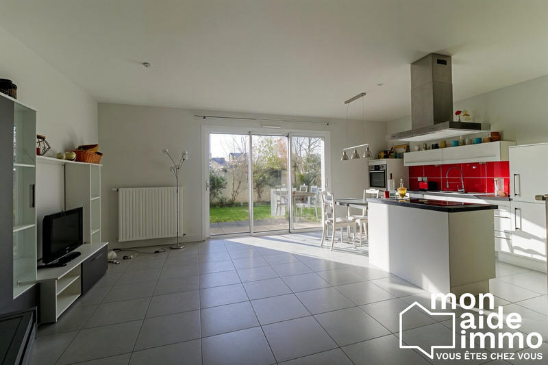 Maison - 90 m² - 4 pièces