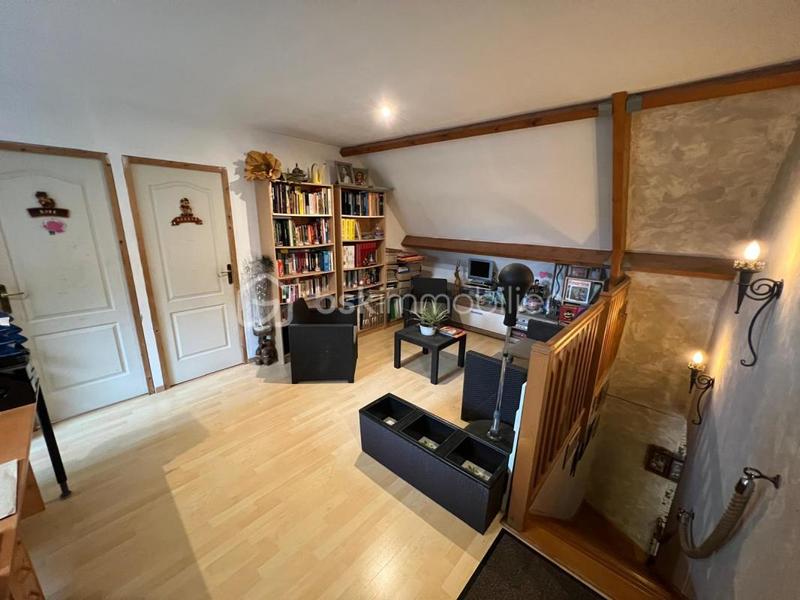 Maison - 205 m² - 9 pièces