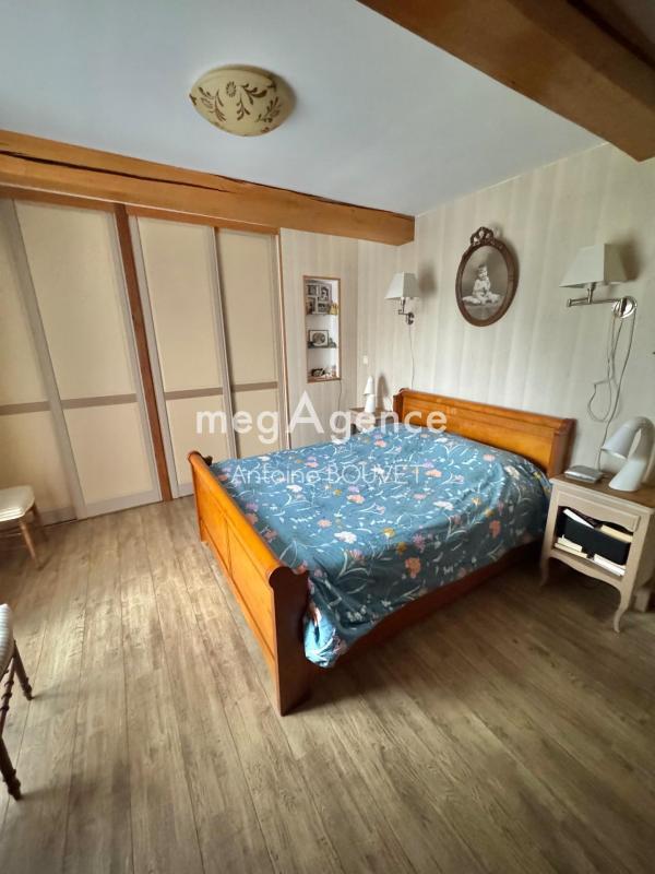 Maison - 186 m² - 7 pièces