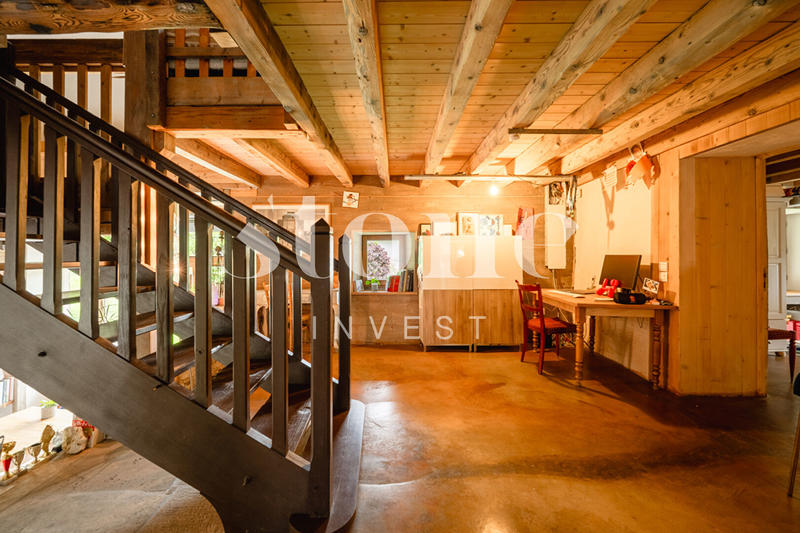 Maison - 350 m² - 8 pièces