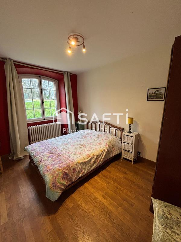 Maison - 241 m² - 7 pièces