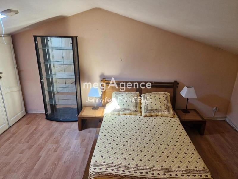 Maison - 249 m² - 6 pièces