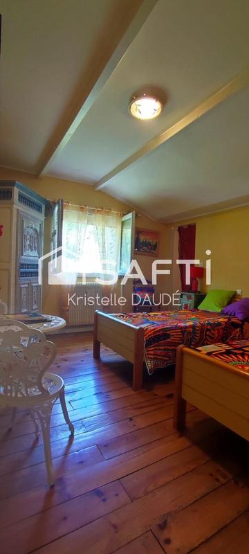 Maison - 240 m² - 8 pièces