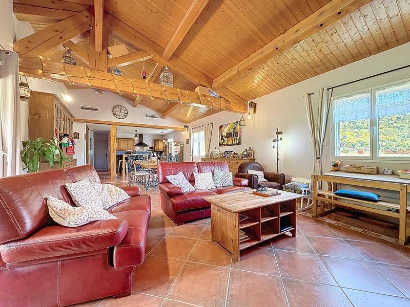 Maison - 174 m² - 6 pièces