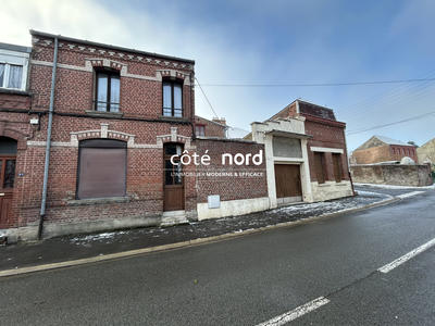 Maison ancienne - 276 m² - 7 pièces