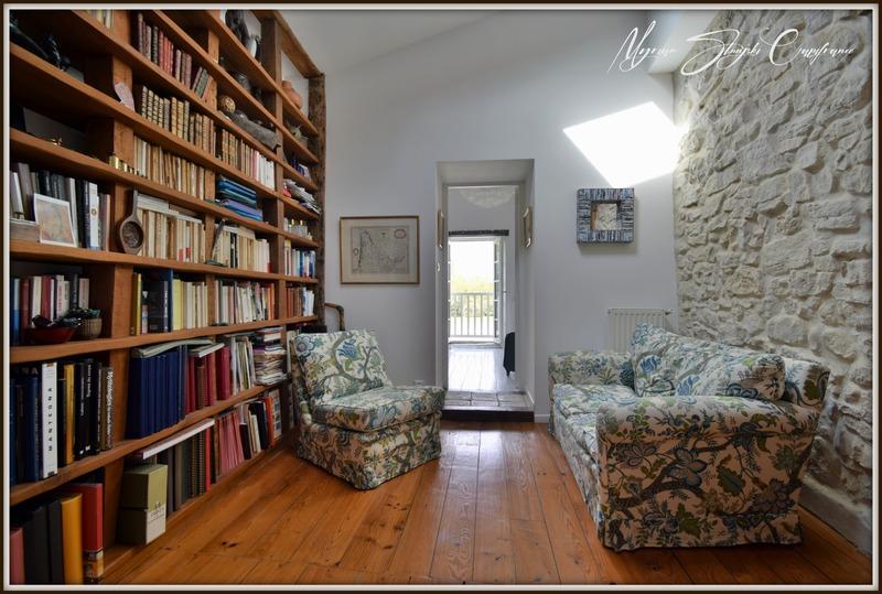 Maison - 355 m² - 10 pièces