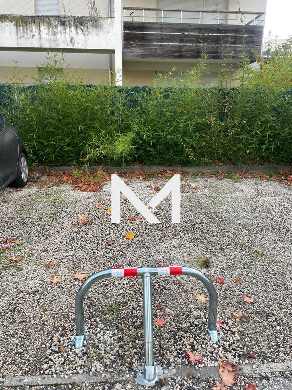 Parking / Garage - 2 m²