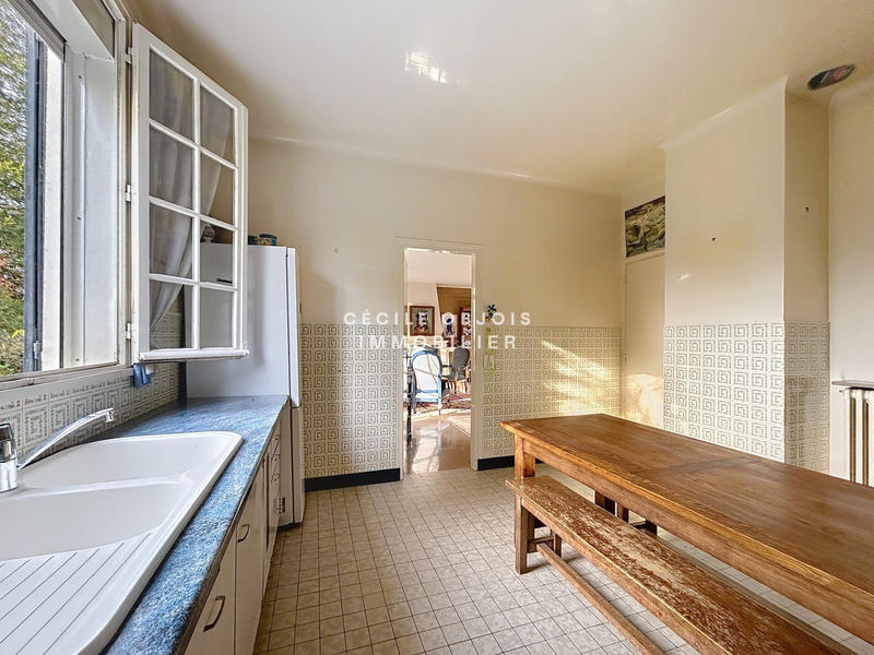 Maison - 201 m² - 7 pièces