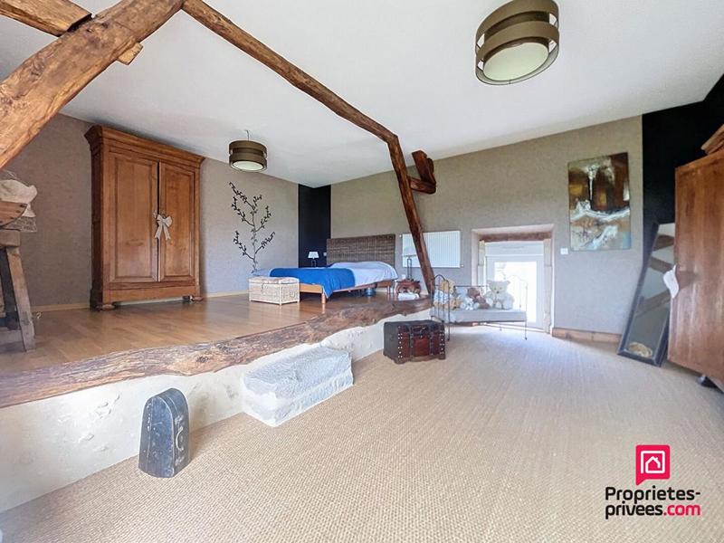 Maison - 250 m² - 7 pièces