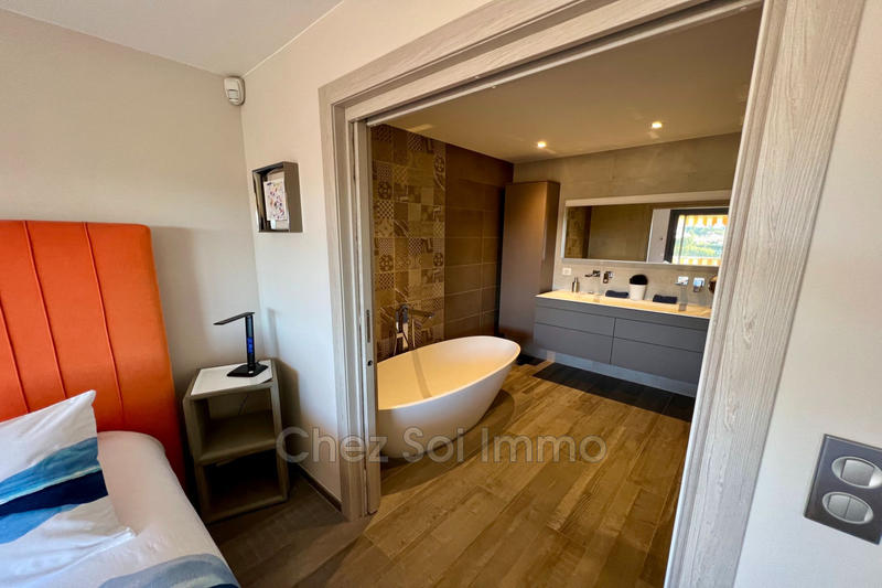 Appartement - 150 m² - 4 pièces