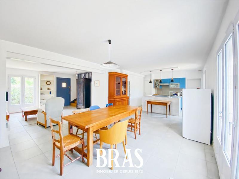 Maison - 139 m² - 8 pièces