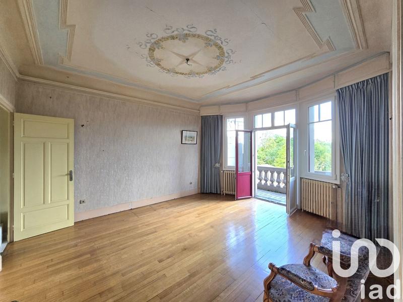 Maison - 200 m² - 8 pièces