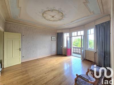 Maison - 200 m² - 8 pièces