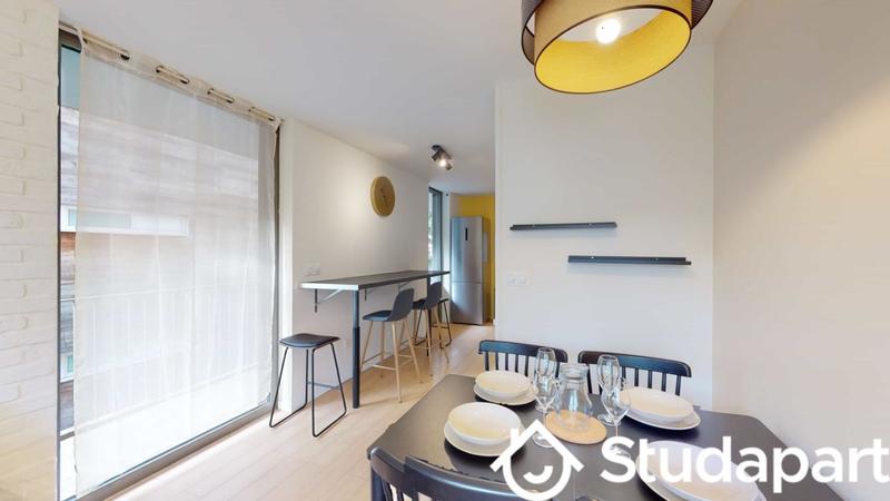 Chambre - 9 m² - 1 pièce