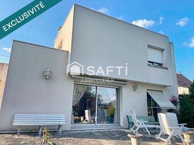 Maison - 212 m² - 6 pièces