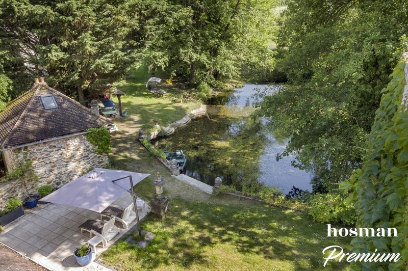 Maison - 363 m² - 14 pièces